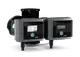 Wilo-Doppelpumpe mit zwei Steuerungen, ein geschlossenes Pumpengehäuse und digitale Bedienelemente auf der Vorderseite.