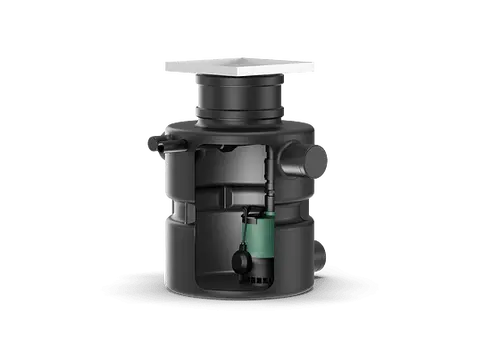 Schwarze Abwasser-Hebeanlage mit grüner Pumpe im Inneren. Sichtbare Anschlüsse und Druckschalter. Produkt von Wilo für die Förderung von Abwasser.
