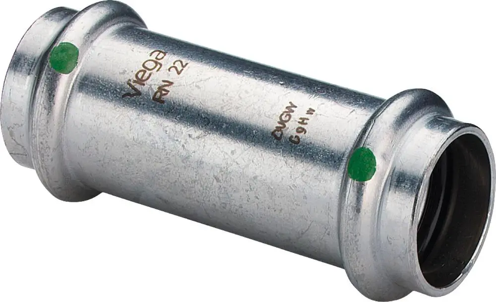 Edelstahl-Schiebemuffe mit glatten Oberflächen, hergestellt von Viega. Das Produkt ist schmal und zylindrisch, mit einer Öffnung an beiden Seiten zum Verbinden von Rohren.