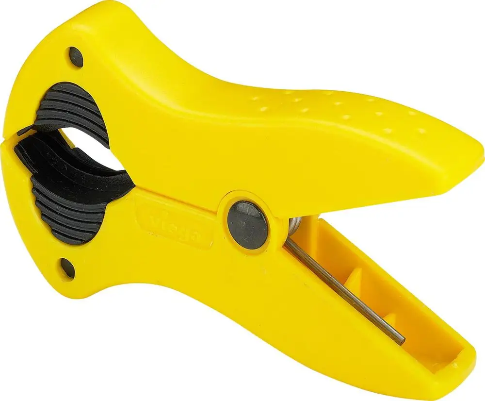 Gelber Rohrabschneider mit schwarzem Innenmechanismus, hergestellt von Viega, geeignet für Rohrdurchmesser von 15 bis 42 mm.