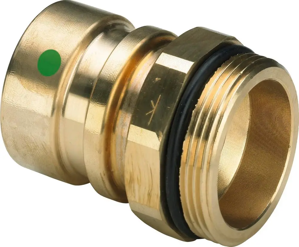 Brass fitting mit Gewinde, gefertigt von Viega. Das Produkt verfügt über eine grüne Markierung und eine Gummidichtung zur Gewährleistung einer festen Verbindung.