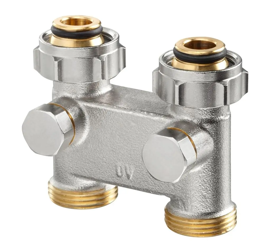 Umlenkstück aus Messing, vernickelt, mit zwei Anschlüssen und Absperrventilen. Produkt von Oventrop, geeignet für Durchgangsinstallationen.