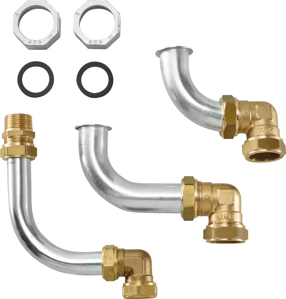 Installationszubehör mit Metallrohren und Messingbefestigungen von Bosch, einschließlich Verbindungsstücken und Dichtungen für Pumpensysteme.