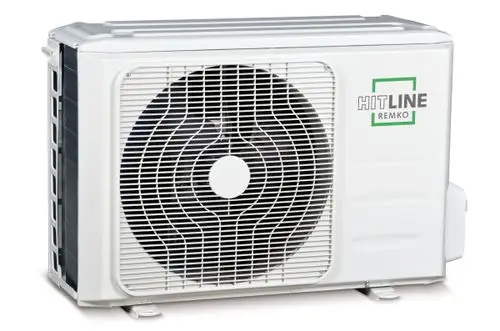 Außenkomponente eines Klimageräts mit einem großen Ventilator und einer weißen Gehäuseoberfläche.