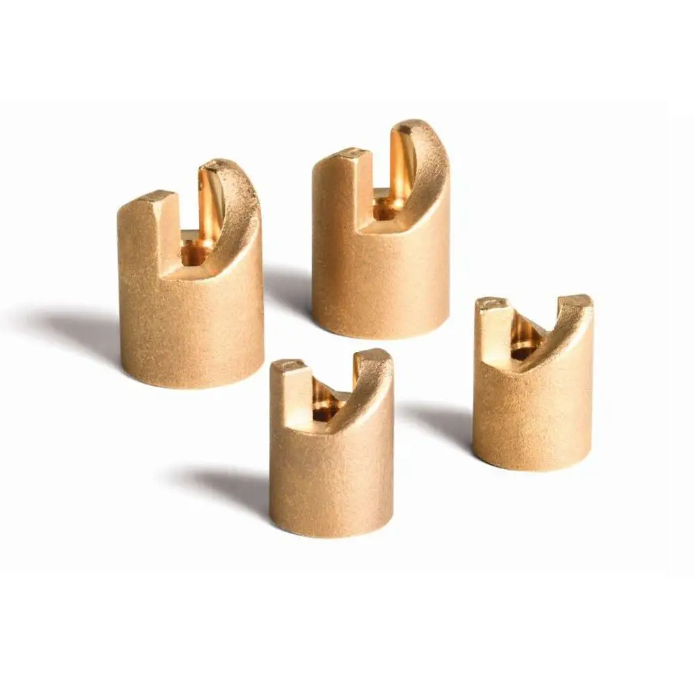 Brass fittings in varying sizes, featuring a cutout design. Suitable for specific applications. Remko products typically utilize such components for durable connections.