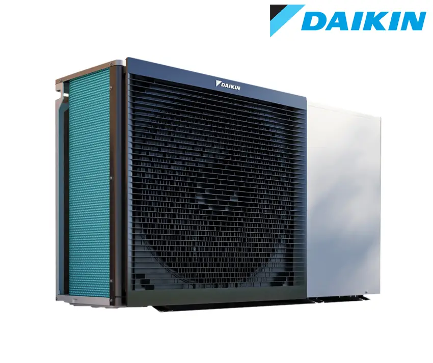 Daikin Außengerät einer Wärmepumpe, gekennzeichnet durch ein kompaktes Design und ein Gitter zur Luftzirkulation, montiert für den Einsatz in Heiz- und Kühlanwendungen.