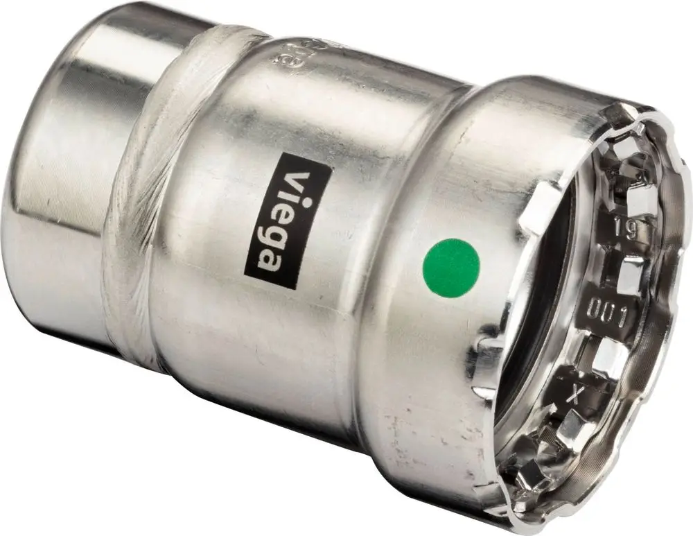 Stainless steel Kappe von Viega mit glatter Oberfläche und einer aufgerauten Innenstruktur. Sie dient zur Verbindung von Rohrleitungen in der Ausführung für DN 15.