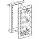 Duofix-Element von Geberit für Nischenablagebox mit mehreren Einlegeböden, dargestellt in einer technischen Zeichnung. Verpackung und Montageanleitung sind sichtbar.