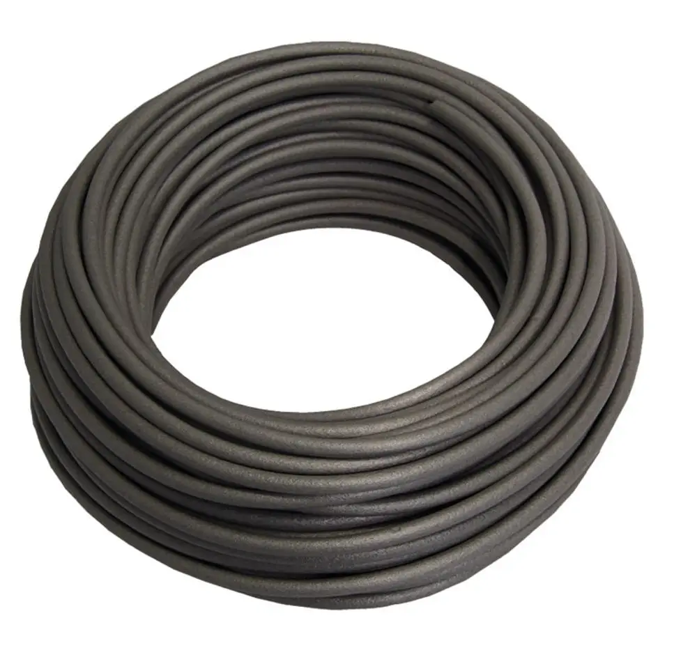 Schwarzes, flexibles Rundprofil, ordentlich aufgewickelt. Ideal für Anwendungen in der Bau- und Heiztechnik, angeboten von der Marke Purmo.