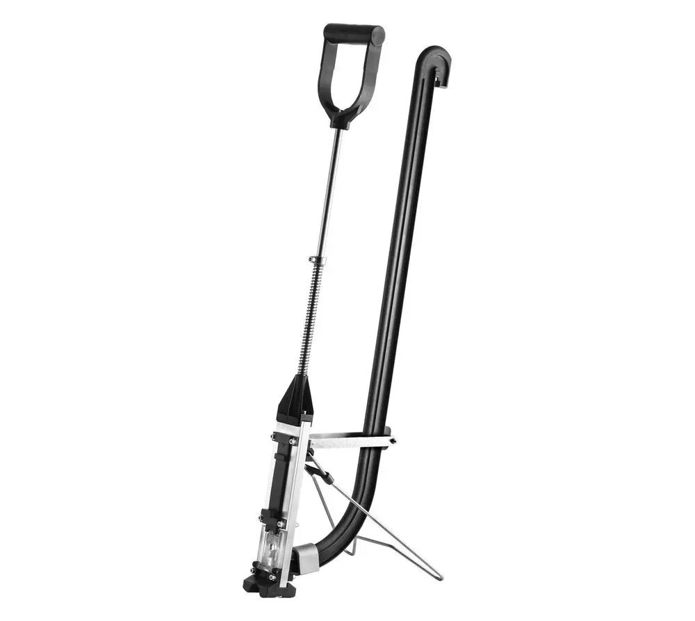 Kermi Tackergerät mit einem langen Griff und einem stabilen Standfuß. Die schwarze und silberne Farbgebung sowie die ergonomische Form sind deutlich erkennbar.