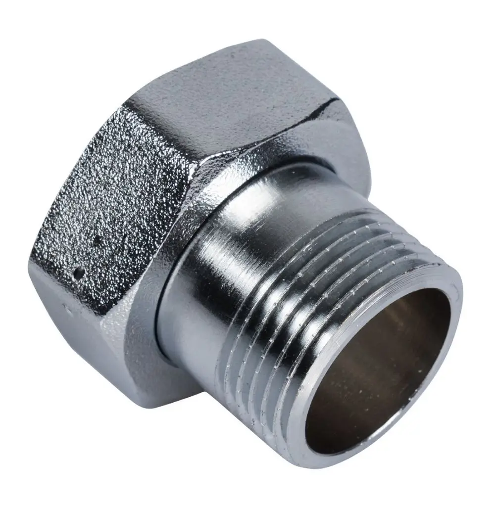 Metallischer Übergangsnippel von Kermi mit Gewinde zum Anschluss an Rohre, eine Seite mit Außengewinde, die andere mit Innengewinde, für Rohrverbindungen.