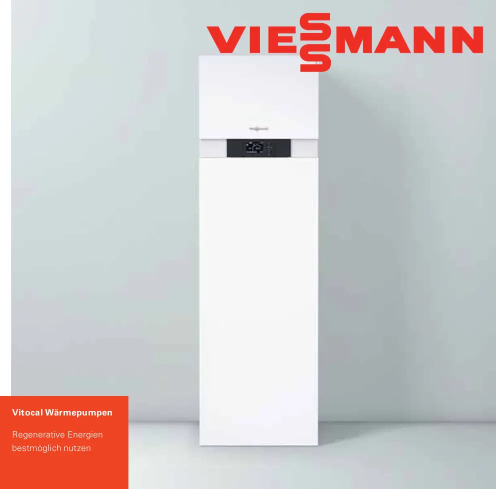 Weißer, vertikaler Wärmepumpen-Kessel von Viessmann vor einem hellen Hintergrund, mit digitalem Display zur Steuerung, zur Nutzung regenerativer Energien.