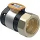 Geberit Übergangselement mit Innengewinde, aus Metall und Kunststoff, zur Verbindung von Rohrleitungen. Sichtbare Dichtungs- und Verriegelungsmechanismen.