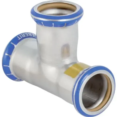 Edelstahl T-Stück von Geberit mit zwei Anschlüssen und einem abzweigenden Rohr. Geeignet für Gasinstallationen.