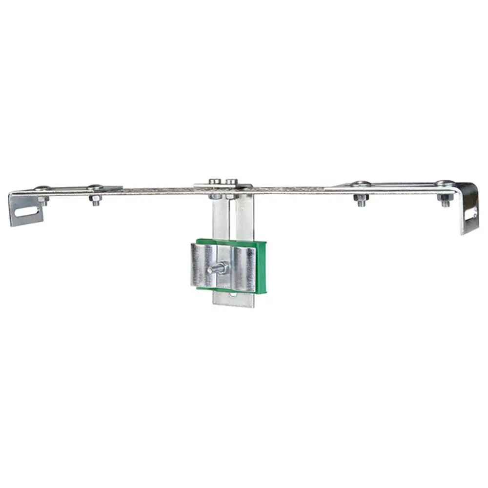 Stahlgerüst für Trockenbauanwendungen mit Montageteilen und Halterungen, hergestellt von Flamco. Ideal zur Befestigung in Bauprojekten.