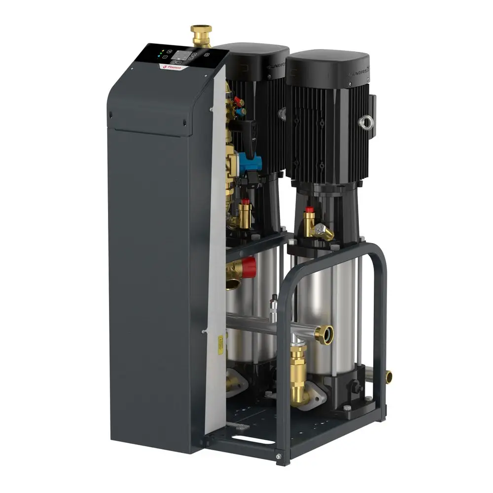 Steuermodul mit zwei Pumpen und verschiedenen Anschlussmöglichkeiten, gefertigt von Flamco, zur Steuerung von Heizungsanlagen. Display und Bedienelemente sind oben sichtbar.