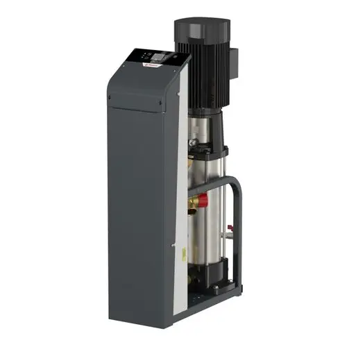Steuermodul von Flamco, vertikale Bauweise mit Anzeige- und Bedienelementen an der Vorderseite. Gehäuse in dunkler Farbe mit sichtbaren Rohrverbindungen.