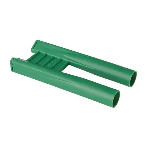 Grüne Bauschutzkappe von Flamco, bestehend aus zwei parallel angeordneten Rohren, dient zum Schutz von Rohrleitungen mit einem Durchmesser von 12 bis 16 mm.