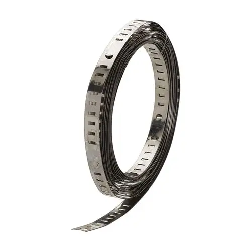 Metallband auf Rolle, geeignet für Universal-Schilder, hergestellt von Flamco, mit perforierter Struktur zum Befestigen.