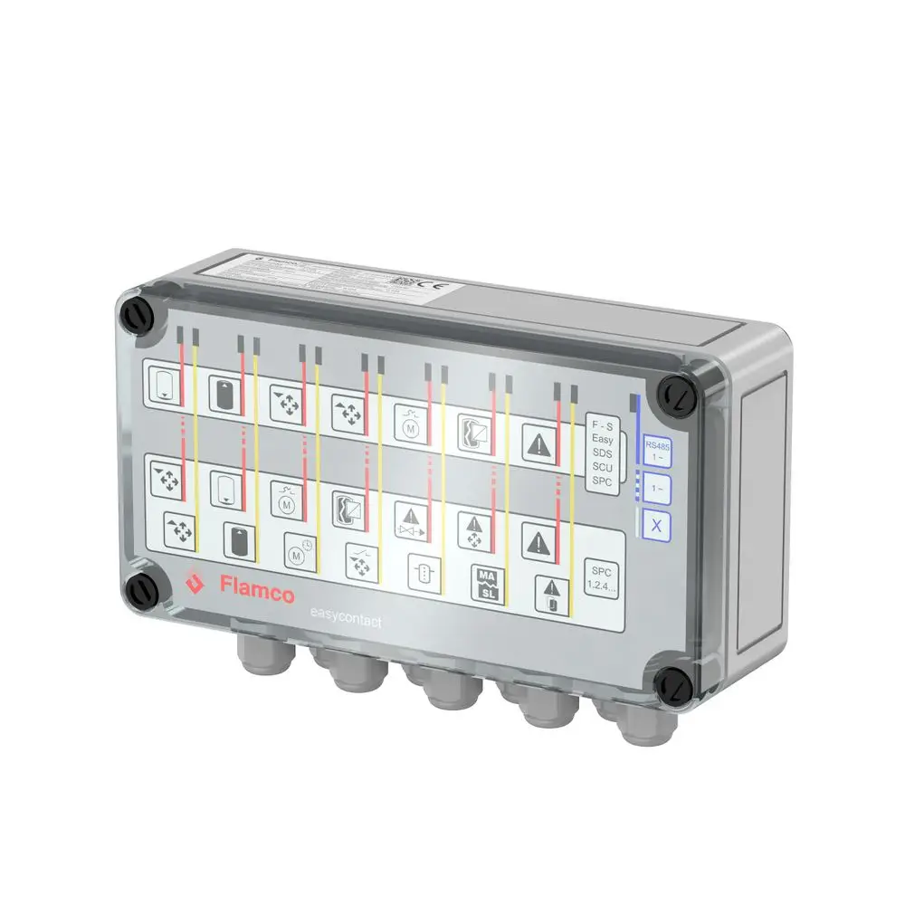 Steuermodul von Flamco mit mehreren Eingaben und Symbolen zur Steuerung. Das Gehäuse ist transparent, mit verschiedenen Anschlussmöglichkeiten auf der Unterseite.