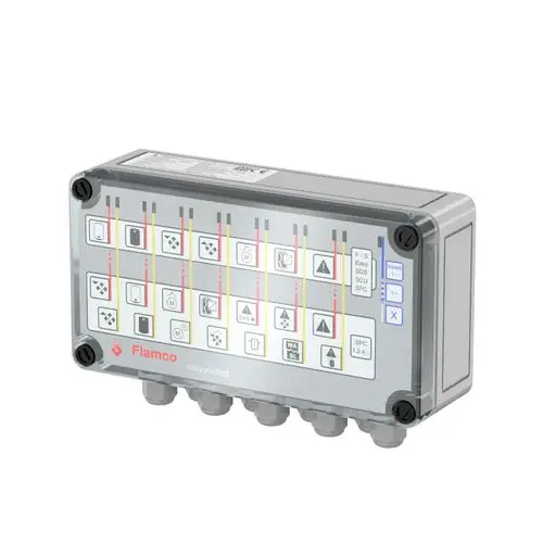 Steuerungsgerät von Flamco mit mehreren Symbolen und Anschlüssen für Druckausdehnungssysteme, transparentes Gehäuse und farbige Markierungen zur Bedienung.