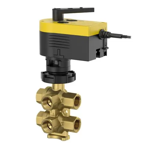 Flamco Stellantrieb mit schwarzem und gelbem Gehäuse, verbunden mit einem Messingventil mit mehreren Anschlüssen für eine hydraulische Anwendung.