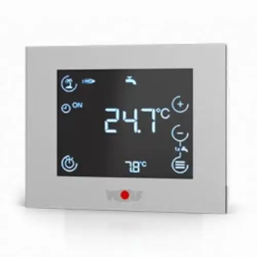 Digitales Thermostat mit Temperaturanzeige von 24,7 °C, verschiedenen Icons für Funktionen und einem WOLF-Logo.