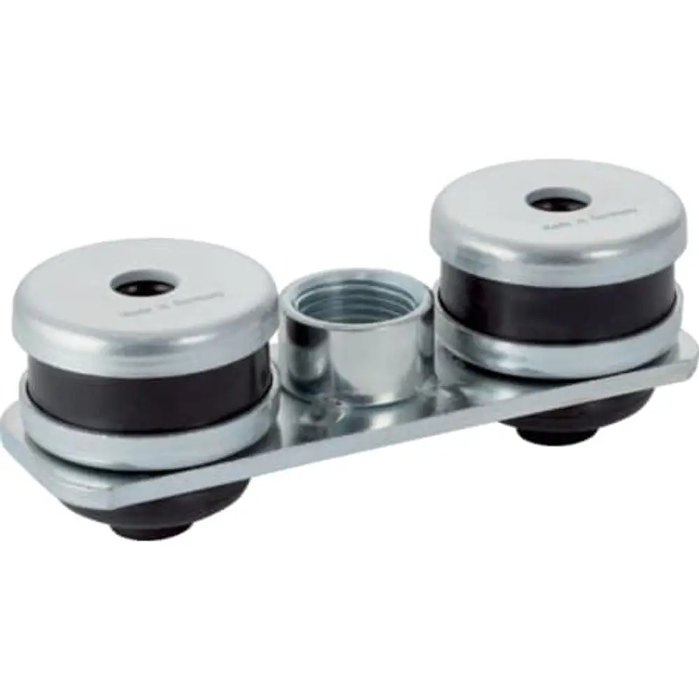 Set bestehend aus einer rechteckigen Grundplatte mit zwei Löchern und einer Gewindemuffe, gefertigt von Geberit. Die Plattenhalterung ist aus Metall mit Gummiummantelungen.