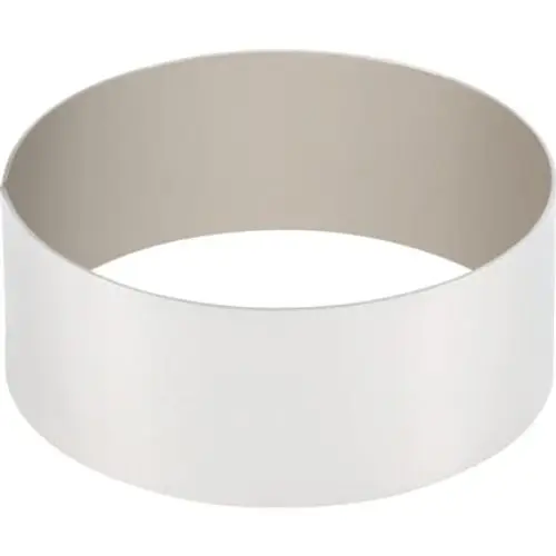 Weißer PE-Ring mit gleichmäßiger Breite, geeignet für Rohrverbindungen. Produkt von Geberit, dient zur Stabilisierung in Installationen.