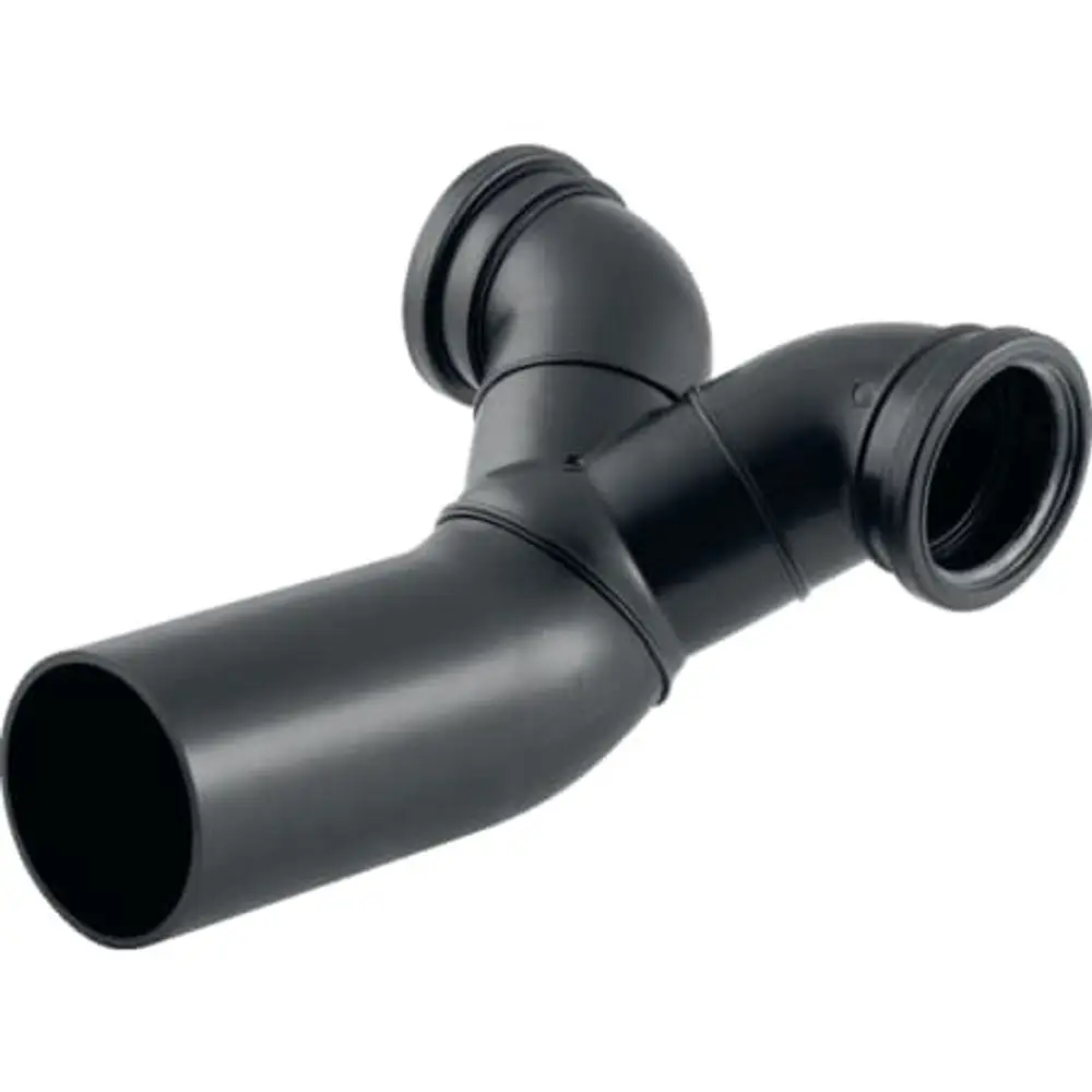 Schwarzer PE-Rohrbogen mit drei Anschlüssen, der für Sanitärinstallationen geeignet ist. Das Produkt stammt von Geberit und zeigt eine 90-Grad-Biegung.