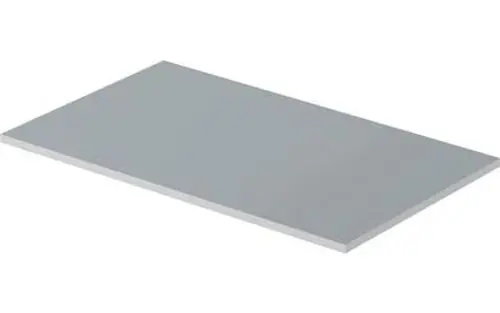 Graue, flache Platten aus einem Heiz-/Kühlsystem zur Verwendung in der Fussbodenheizung oder -kühlung.