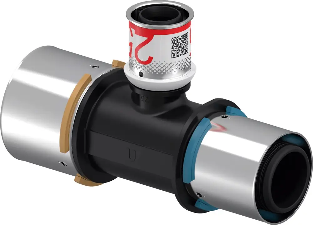 Schwarzes T-Stück aus PPSU mit metallischen Enden, angebracht auf einem grauen Hintergrund. Produkt von Uponor, gut für Rohrverbindungen im Sanitärbereich.