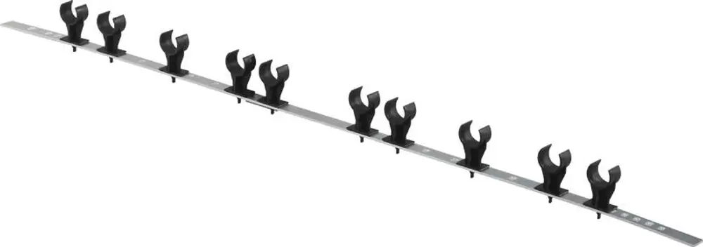 Schwenkbare, schwarze Doppelhalter mit mehreren Halterungen auf einer Metallbasis, hergestellt von Uponor, zur Befestigung in Sport- und Fitnessanwendungen.