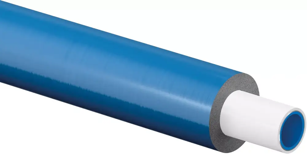 Vorgedämmtes Rohr in Blau und Weiß, hergestellt von Uponor. Es zeigt eine glatte Oberfläche mit einer inneren Kunststoffleitung und einer dämmschichtartigen umgebenden Hülle.