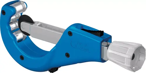 Rohrschneider in Blau von Uponor, geeignet zum Schneiden von Rohren. Gerät mit drehbarem Griff und Einstellmechanismus für verschiedene Rohrdurchmesser.