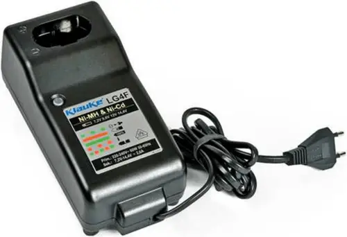 Schwarzes Ladegerät mit Kabel, geeignet für Ni-MH und Ni-Cd Batterien. Auf der Vorderseite befinden sich Statusanzeigen. Marke: Uponor.