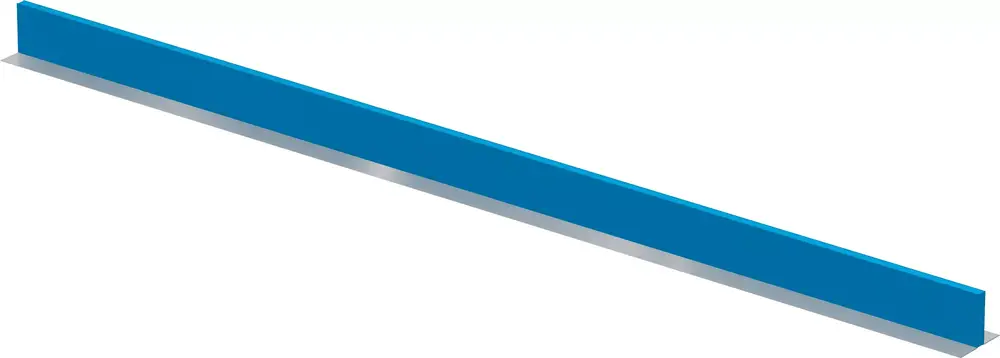 Blaues Bewegungsfugenprofil auf weißem Hintergrund, auf einer Seite flach und auf der anderen Seite höher. Hersteller ist Uponor.