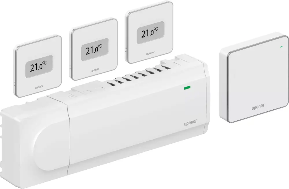 Uponor Steuergerät mit drei Thermostat-Einheiten zur Temperaturregelung. Alle Elemente in Weiß gehalten und mit digitalen Displays zur Temperaturanzeige.