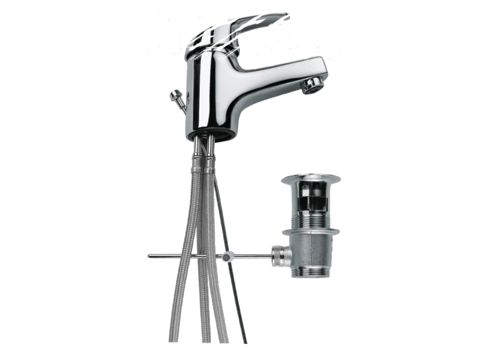Einhebelwaschtischarmatur mit glänzender Oberfläche, zugehörigen flexiblen Anschlussschläuchen und einem verchromten Ablaufventil, hergestellt von Stiebel Eltron.