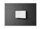 Weißer Wandkonvektor von Stiebel Eltron, flaches Design, montiert an einer dunklen Wand, ohne sichtbare Bedienelemente oder Anschlüsse.