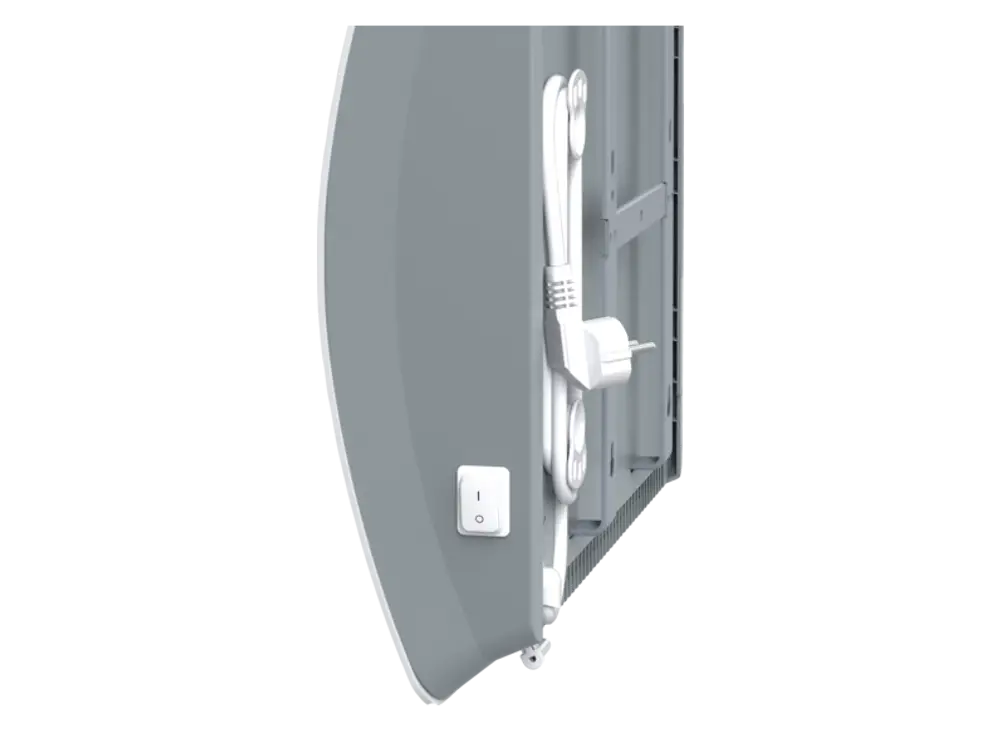 Wand-Konvektor von Stiebel Eltron, in Weiß, mit abgerundeten Kanten. Steckdose und Schalter an der Seite sichtbar. Kabel sicher verstaut.
