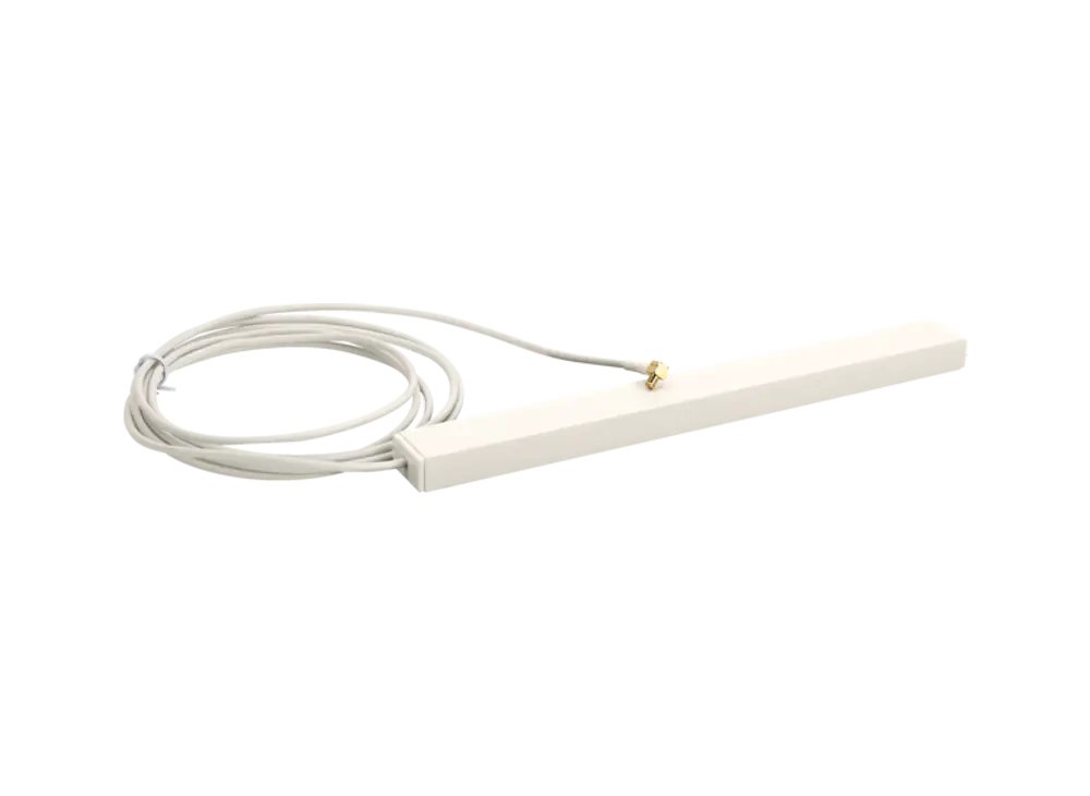 Weißes Heizungsregelsystem von Stiebel Eltron, bestehend aus einem langen, schmalen Gehäuse mit angeschlossenem Kabel.