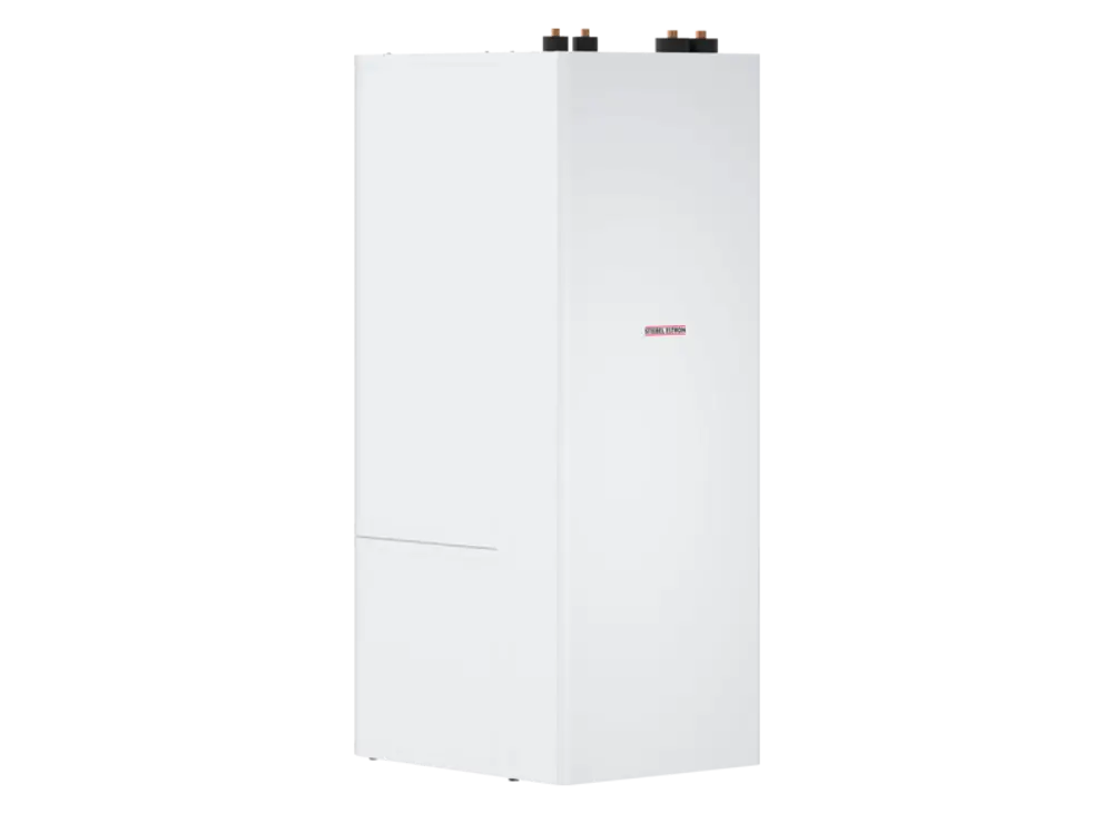 Weißer vertikaler Wassertank von Stiebel Eltron mit zwei Anschlüssen oben und einem glatten Gehäuse. Ideal zur Speicherung von warmem Wasser.