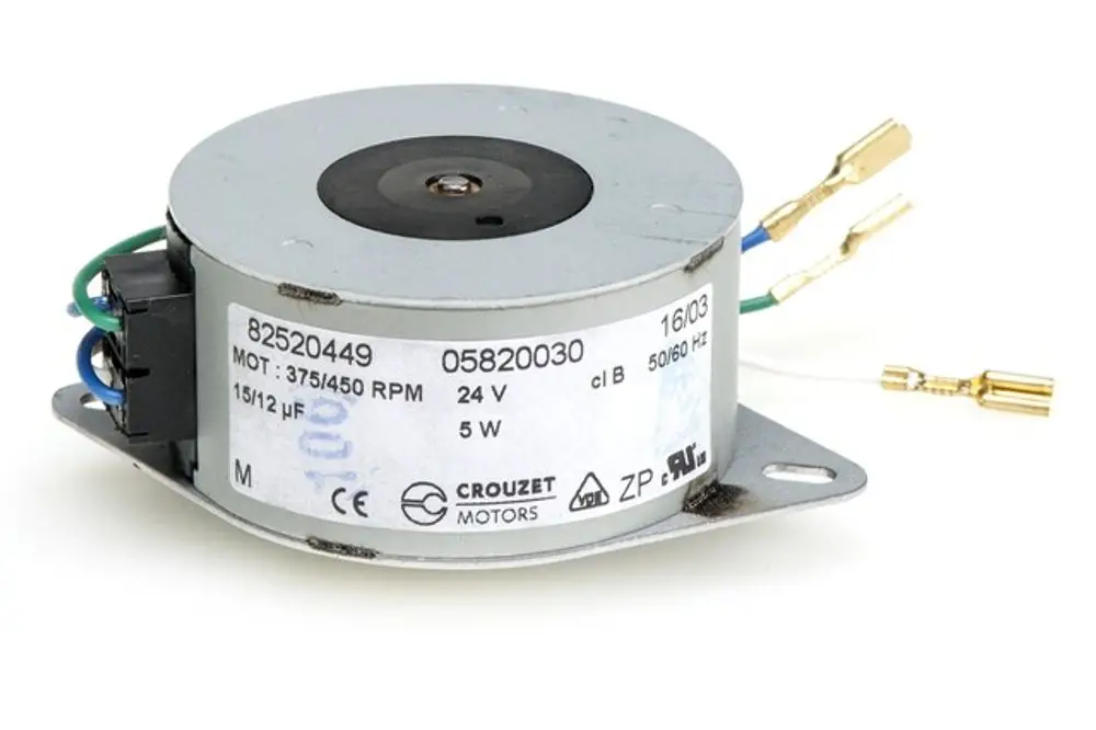 Synchronmotor mit Metallgehäuse und Anschlussleitungen, Modell von Resideo, ausgelegt für 24 V AC Betrieb, geeignet für verschiedene Antriebsanwendungen.