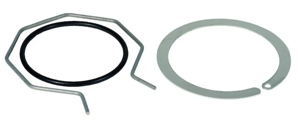 Zwei Metallringe, ein flacher und ein gewinkelter, für Halteanwendungen, angezeigt zusammen auf einem neutralen Hintergrund, von der Marke Resideo.
