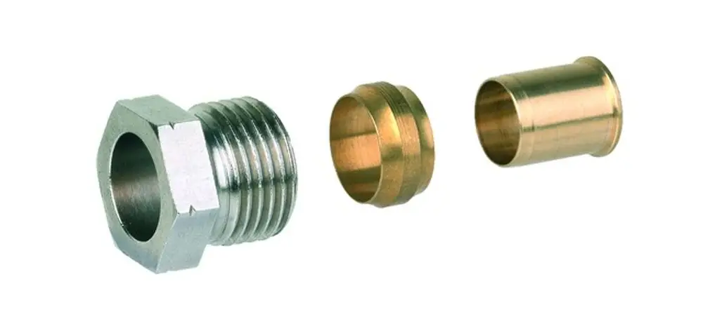 Drei Metallverschraubungen in unterschiedlichen Formen, hergestellt von Resideo, für Rohrverbindungen, in einer standardisierten Bauweise.
