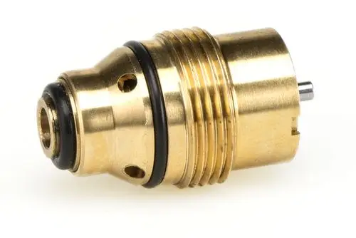 Ventileinsatz aus Metall mit schwarzem O-Ring, zur Verwendung in Heizungsanlagen. Produkt von Resideo.