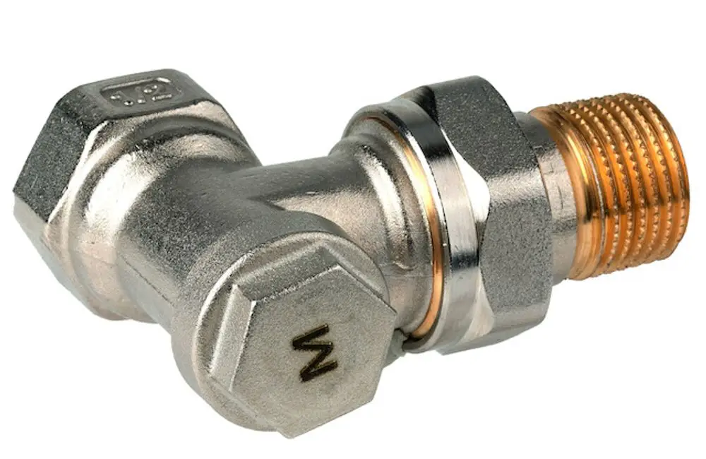 Verschraubung aus Messing mit vernickelter Oberfläche, in Form eines Eckwinkels, gefertigt von Resideo. Verwendbar für Rohrverbindungen in der Sanitärinstallation.