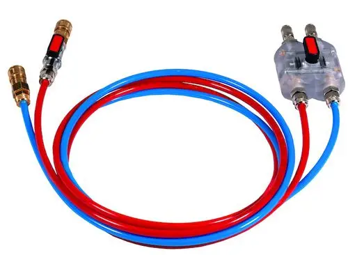 Rotes und blaues Druckschlauchset mit Anschlüssen, geeignet für Messcomputer. Hergestellt von Resideo. Sichtbare Steuerelemente zur Druckregulierung.