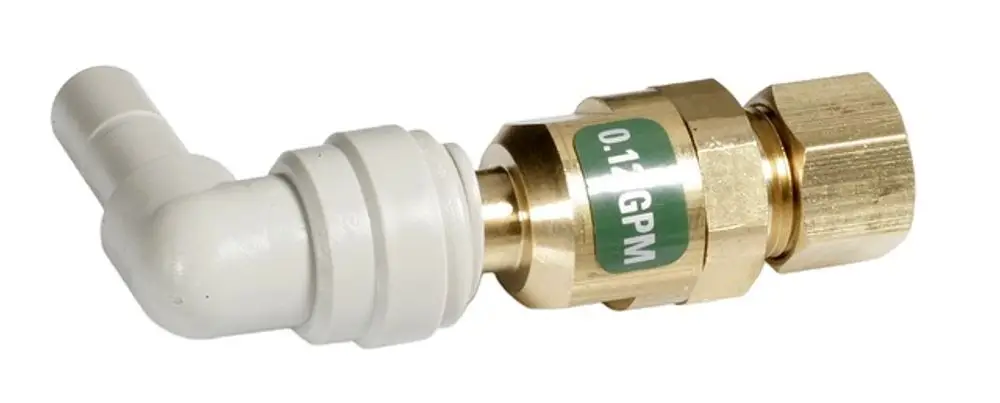 Kleine Metallventil mit einem weißen, gebogenen Anschluss aus Kunststoff. Produkt von Resideo, möglicherweise für die Wasserregelung in Systemen.